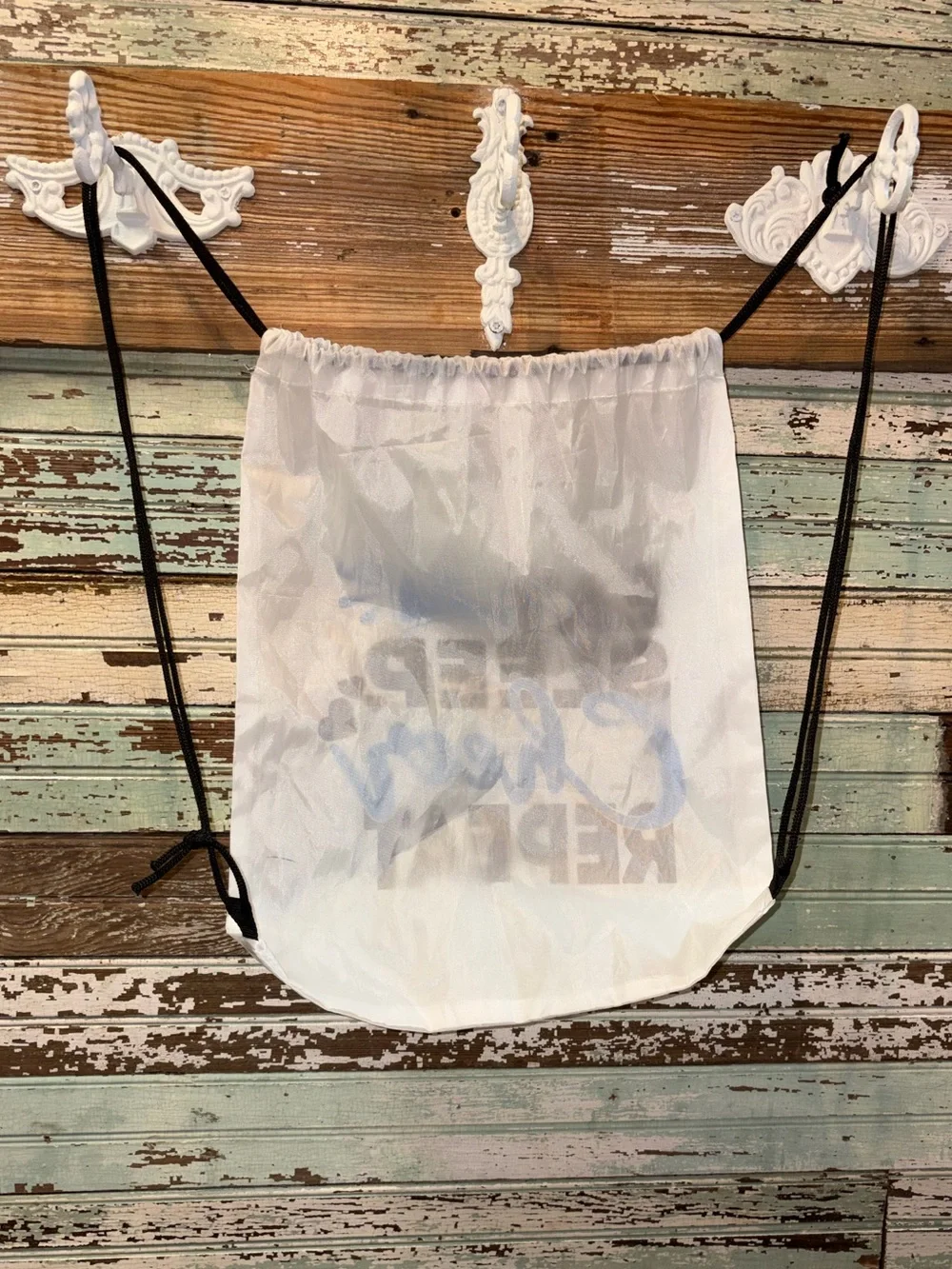 unknown lightweight white